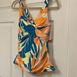 NWT JANTZEN Tankini- SIZE 6, BUTTERY SOFT FABRIC, Chlorine resistant & underwire